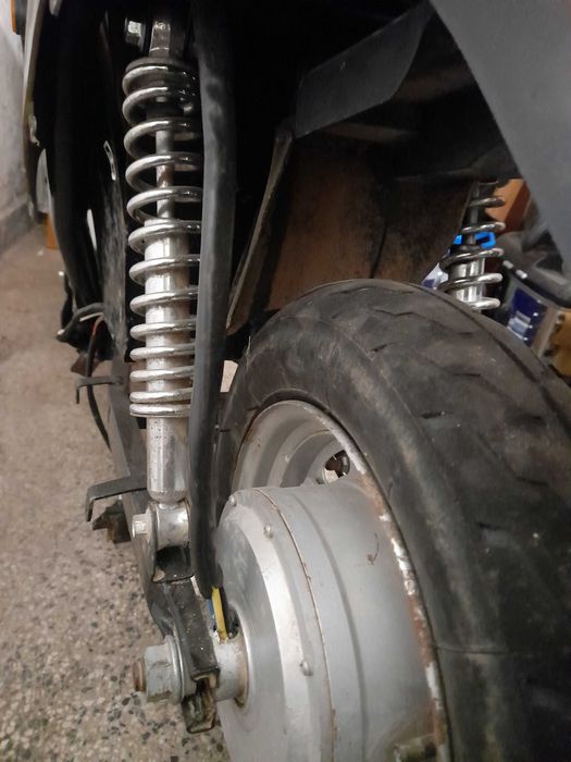 Електрически скутер