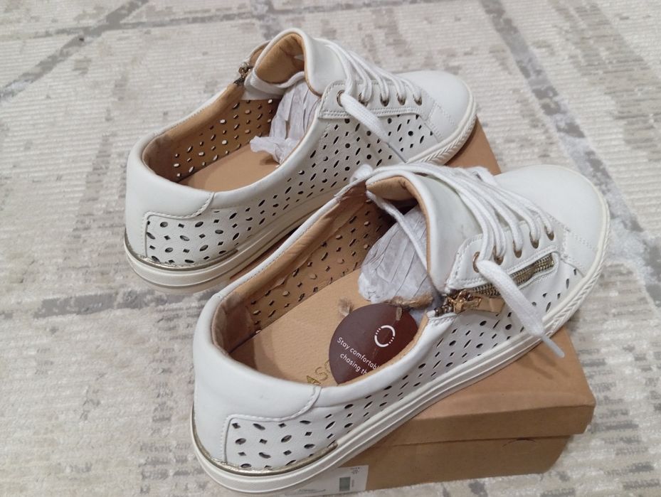 Кеды белые в идеальном состоянии