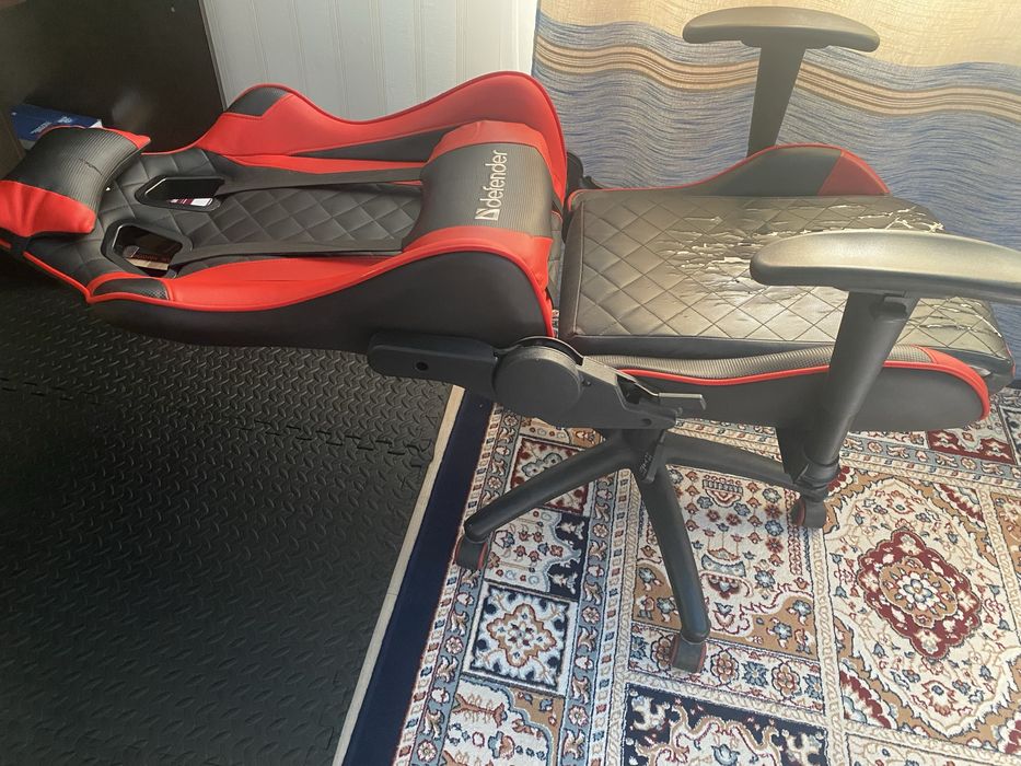 Игровое кресло Defender