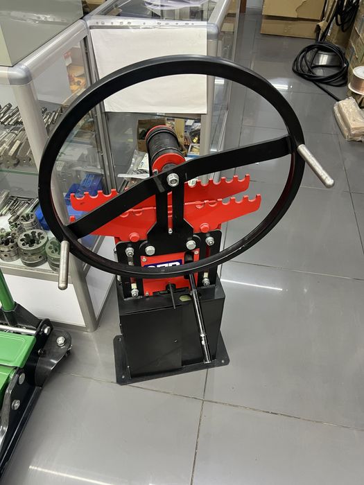 Механический трубогиб профилегиб