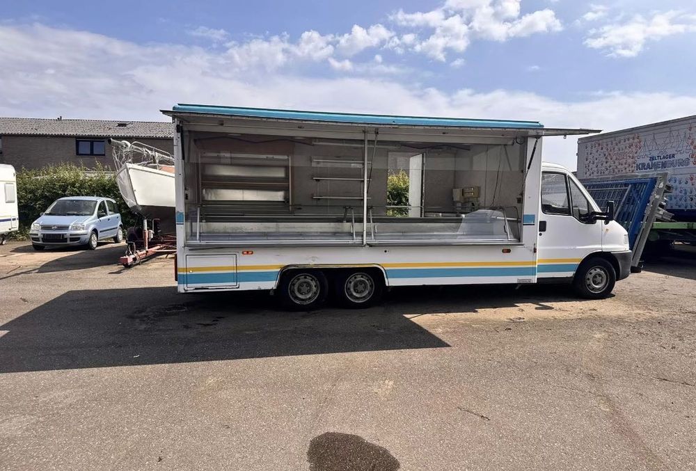 кемпер за бързо хранене