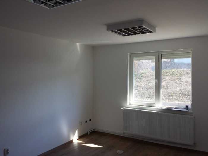 Inchiriez hala in Oradea iesirea spre Cluj