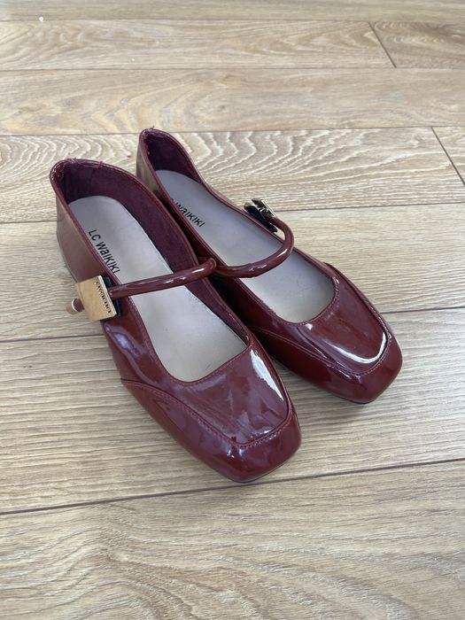 Продам новые туфли