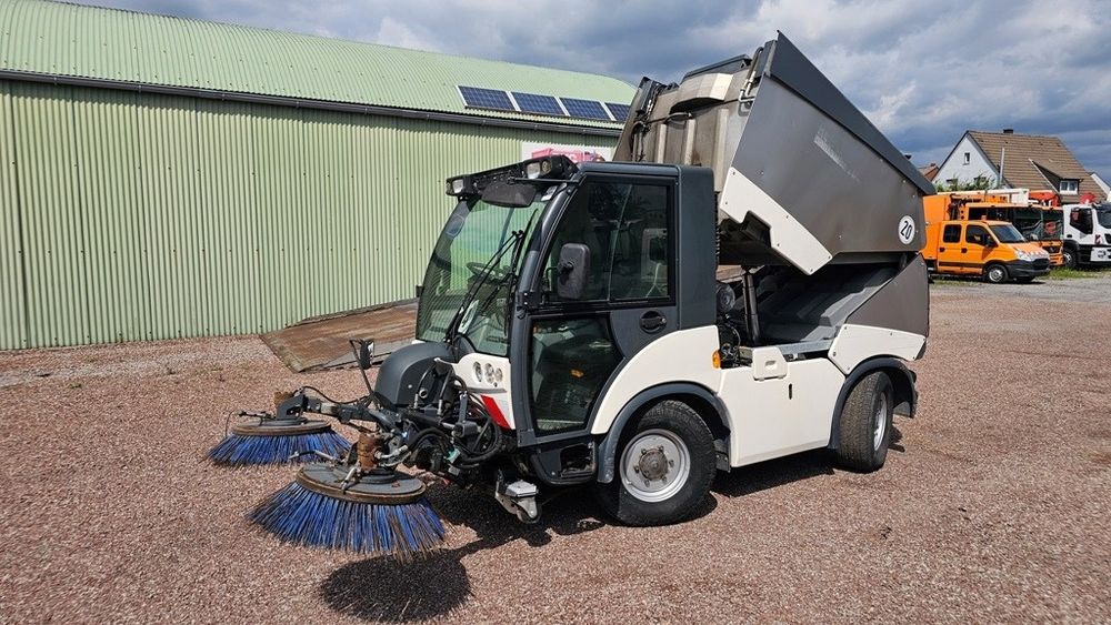 Maturatoare stradala Euro 5 Rampa stropit  Scarab Karcher stropitoare  3 perii .sul perii mijloc