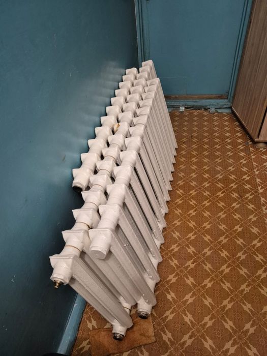 Чугунная батарея б/у, 41 секция