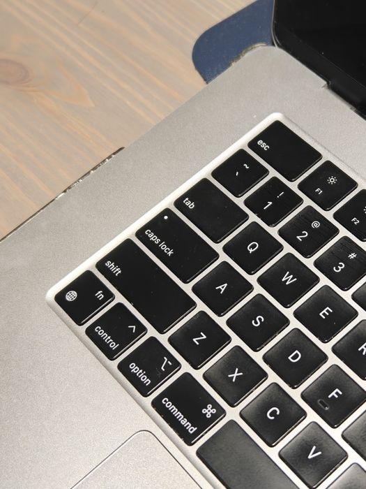 Macbook Air 15 m3 8/256