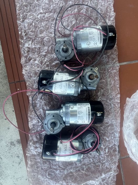 Motor electric cu reductor  24v