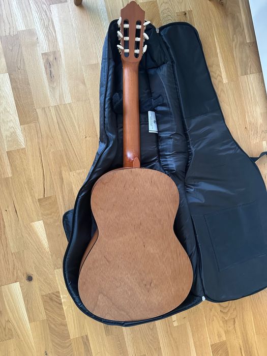 Китара Yamaha C30M