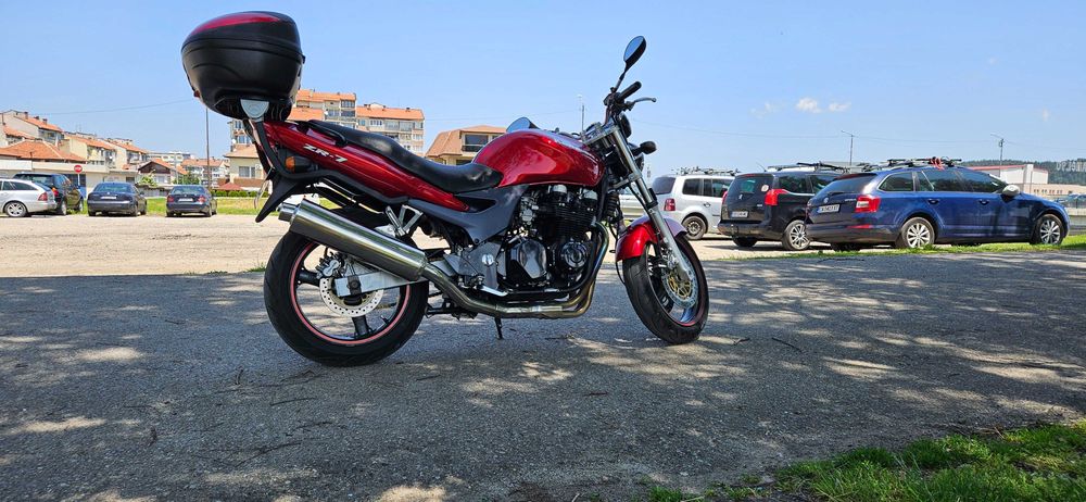 Kawasaki ZR-7 750