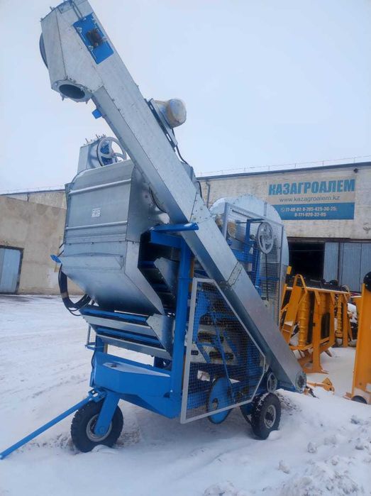 ОВС-25 (М-Р)Ц Очиститель Вороха самопередвижной Россия