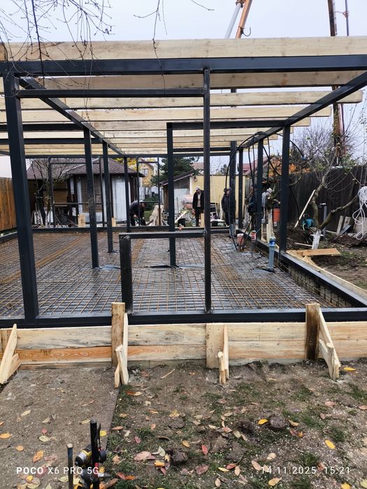 Construim case din structura metalica și panou sandwich