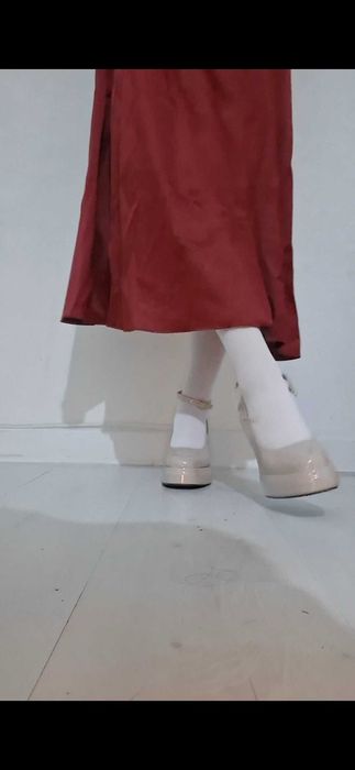 Лаковые туфли на платформе и каблуке (размер 35-36)