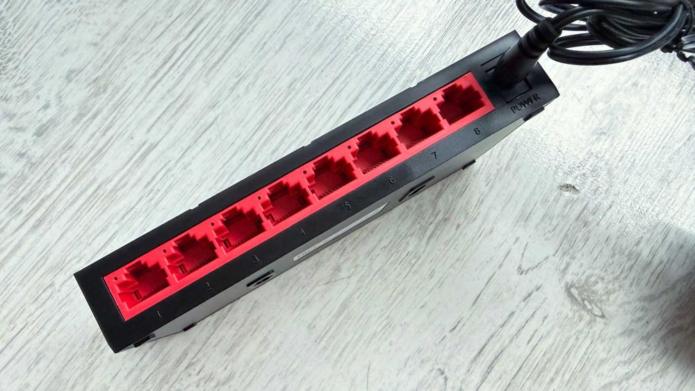 Switch Mercusys MS108G 8 Ports 10/100/1000 Mbps