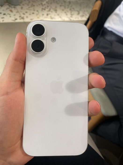 Продаю Iphone 17