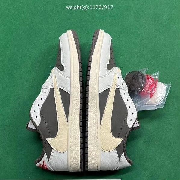 Jordan1 Travis Scott
