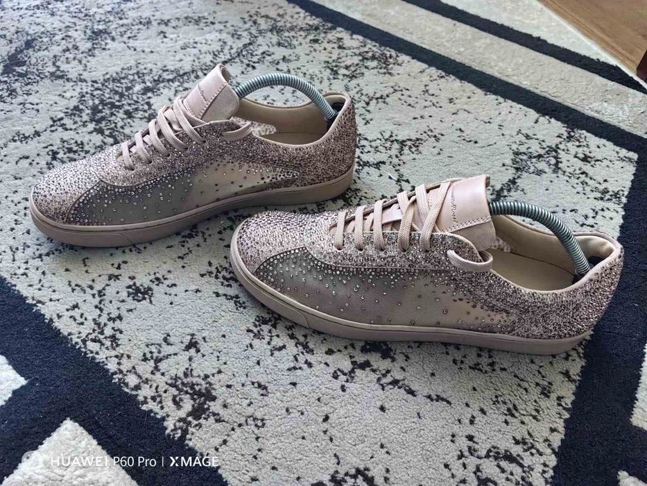 Gianvito Rossi  Rania сникърси с кристали