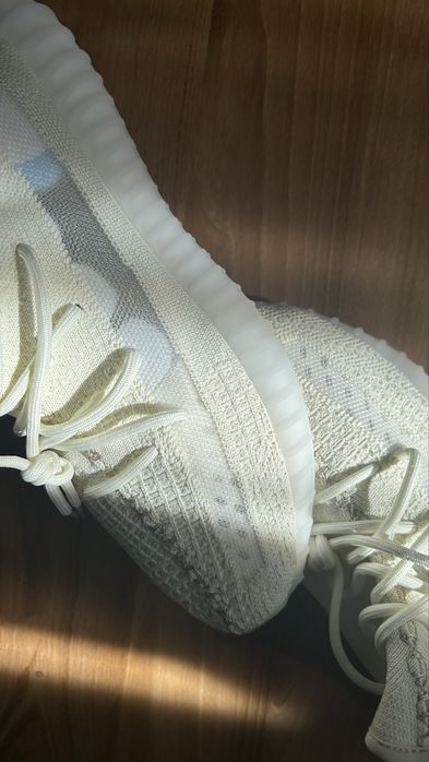 adidasi yeezy350 v2