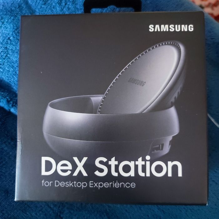 Samsung DeX Station, model EE-MG950