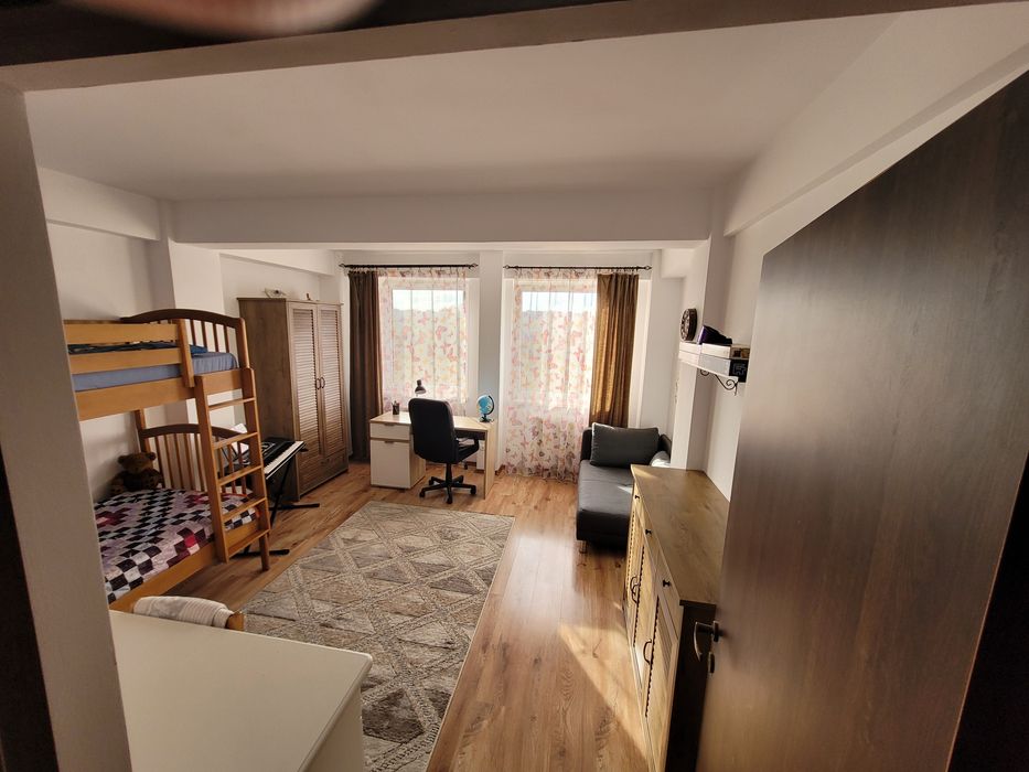 Vând sau schimb apartament 2 camere zona Metro cu casa în împrejurimile Sucevei