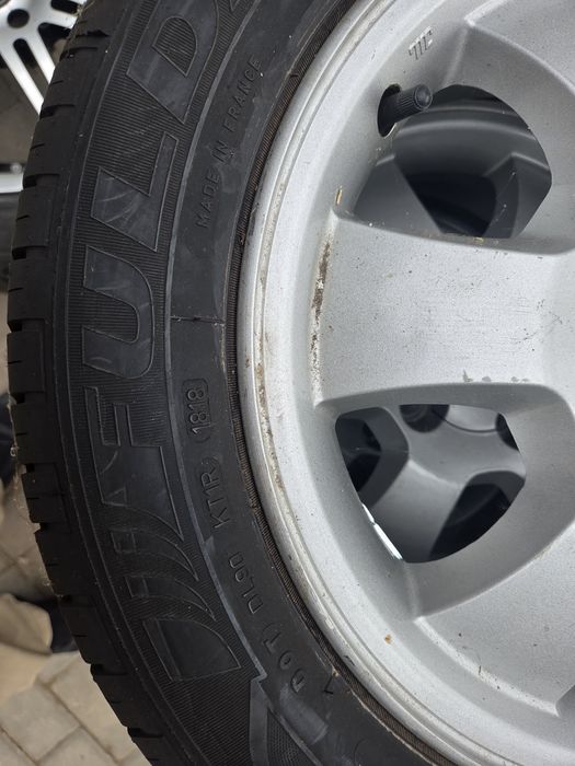 Джанти с гуми за Хюндай 4x100/ 15 цола