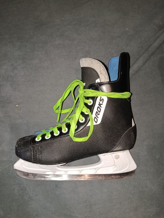 Продам коньки размер 40