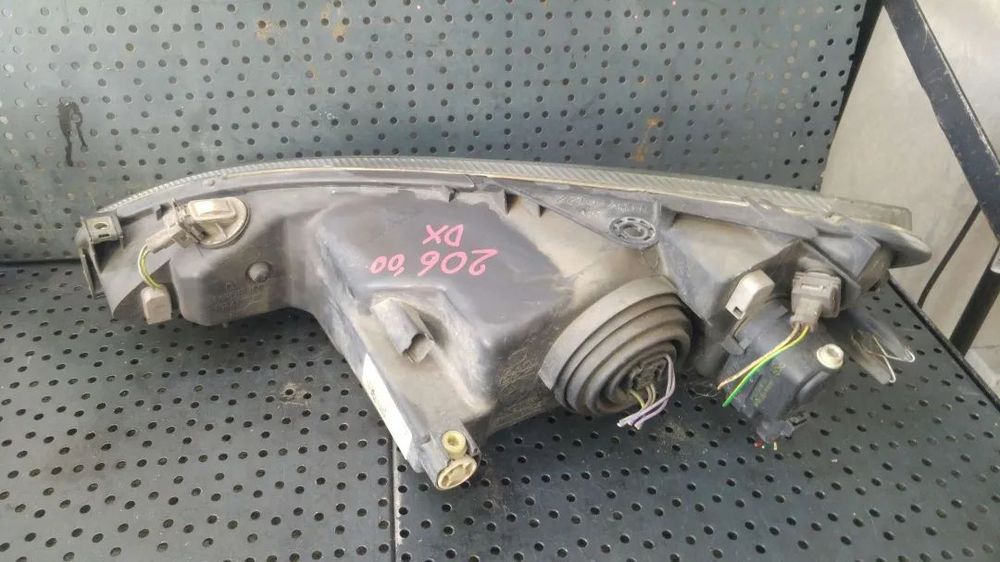 Far dreapta peugeot 206 hatchback 9640559480 89005131