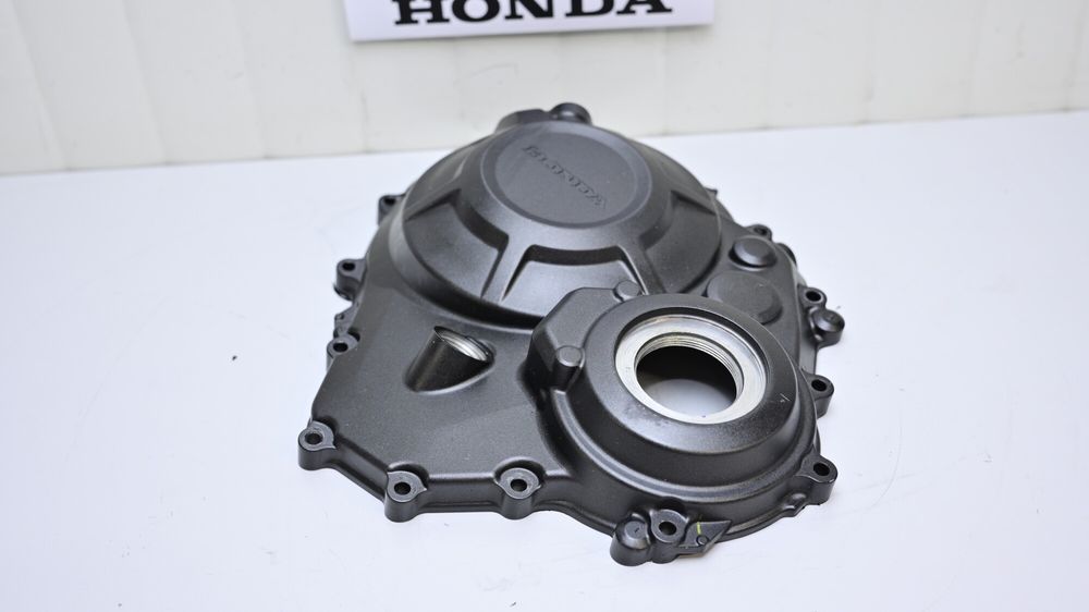 Capac Motor Ambreiaj OEM Honda CB 650R CBR650R 2023 - 2024