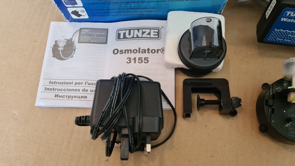 Sistem auto-completare apa pentru acvarii