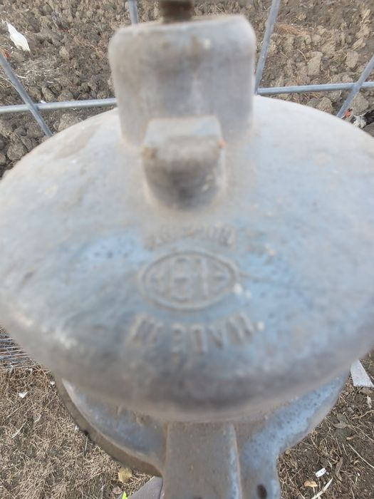 Baioneta germană primul război mondial și lampă folosita în mină Elba