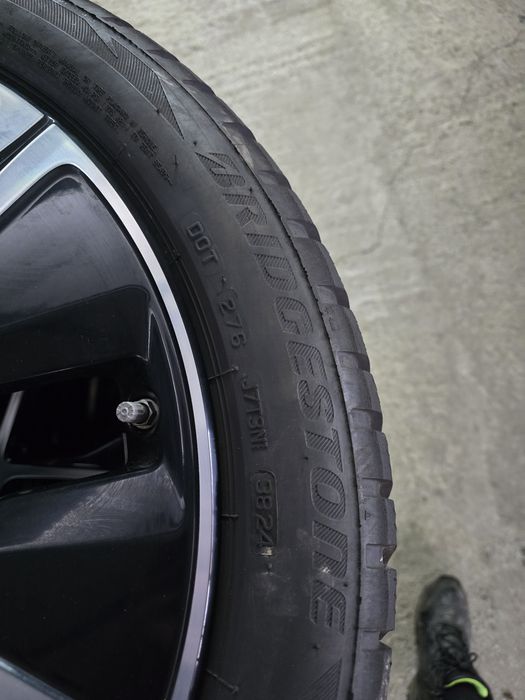 2 Броя 225/45/18 Bridgestone 6,8mm 24dot