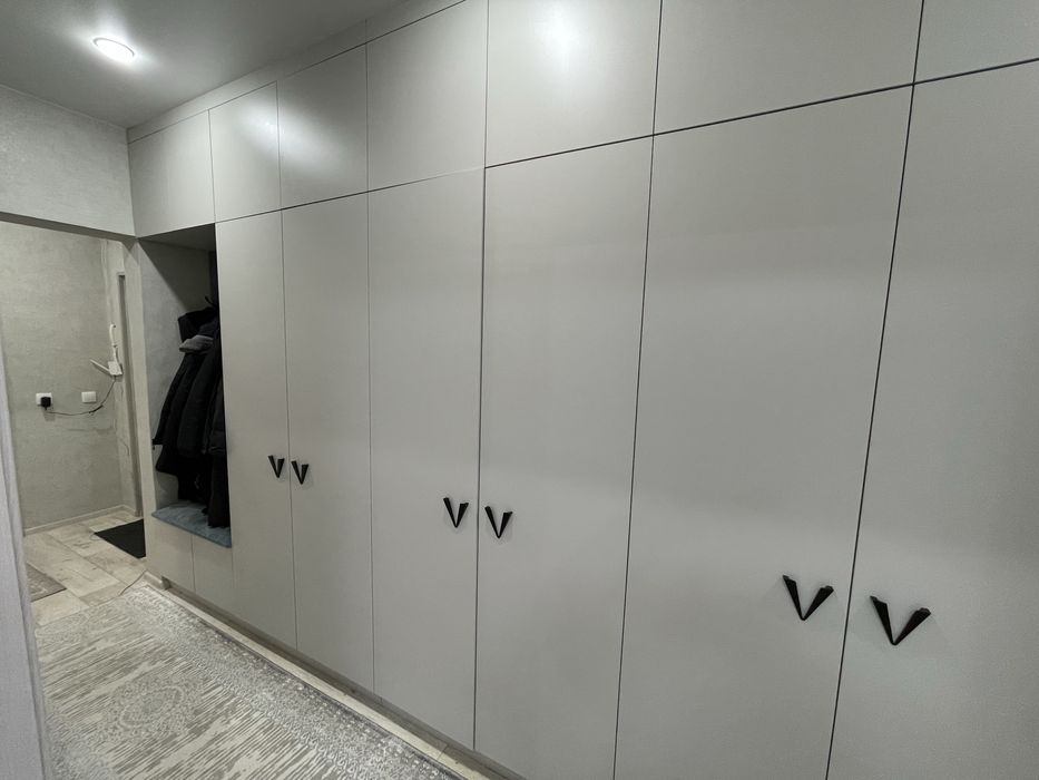 Продам 2шку на ул Базовая 2/3