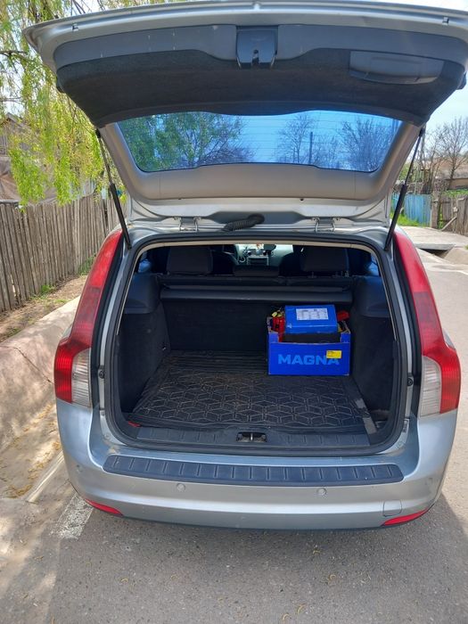 Vând Volvo v50 1.6 dizel