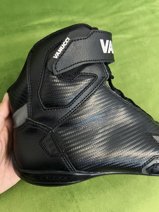 Ghete moto Vanucci nr 43 ca noi