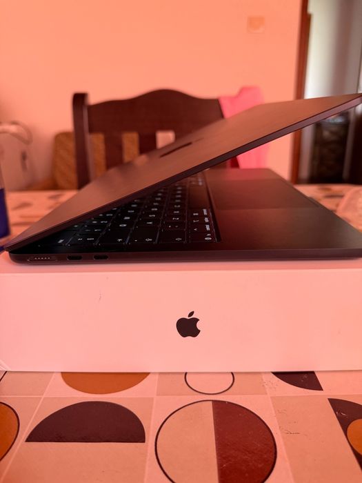 Продавам Apple MacBook Air 13” M4 – Space Gray — миниатюра 2