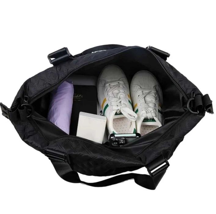 Страхотна голяма дамска чанта, подходяща за всеки ден или за пътуване