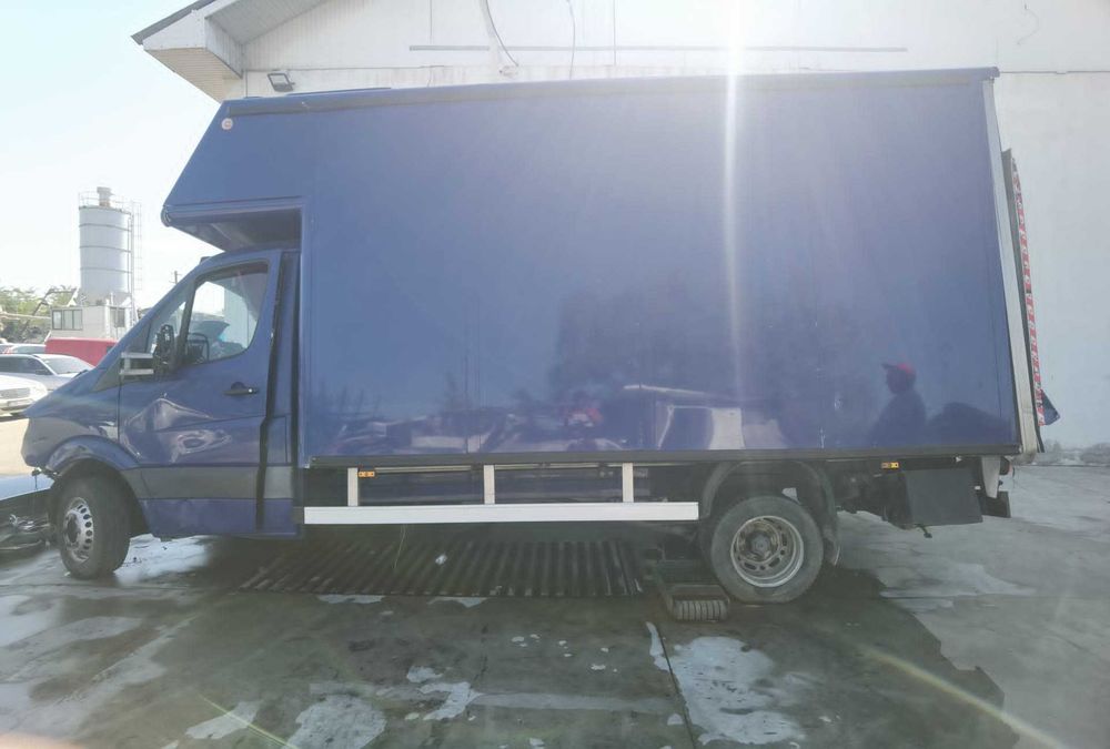 Dezmembrez Mercedes Sprinter W906 2.2 euro 5 OM651 Automat/Punte dubla