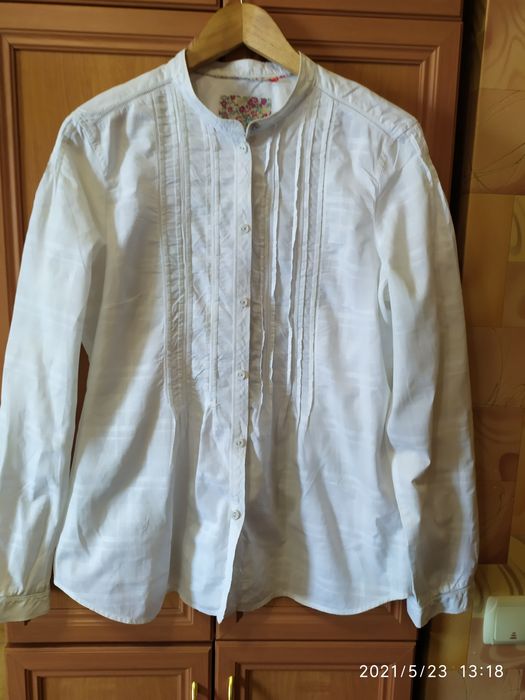 Кофточки разные.. Любая 2000 тенге.