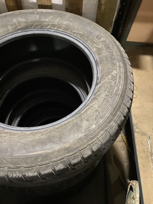 Резина размер 285/60R18 зима лето