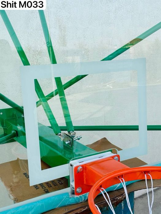 Баскетбольный щит с креплением 180х105см профессиональный