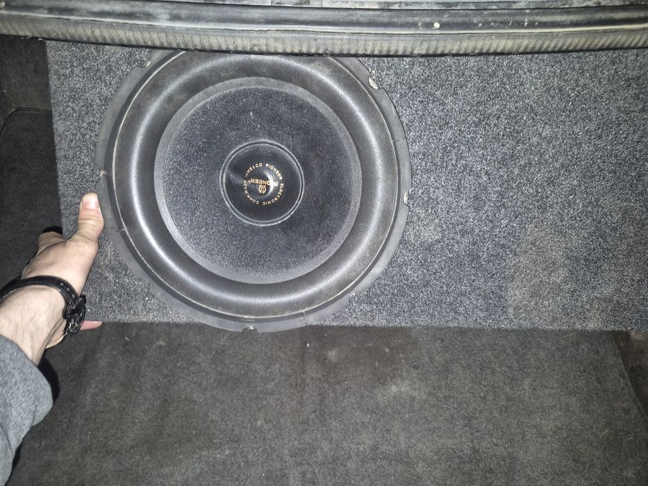 Активный сабвуфер