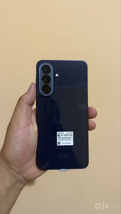Samsung A57 8/256 yangi