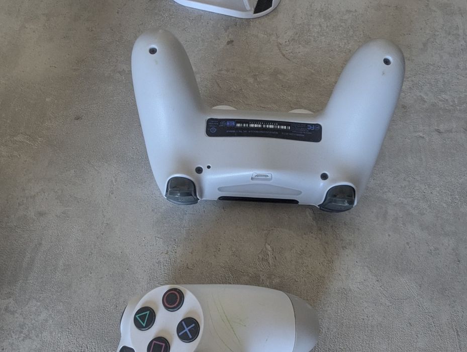 Dualshock 4 , 2 штук