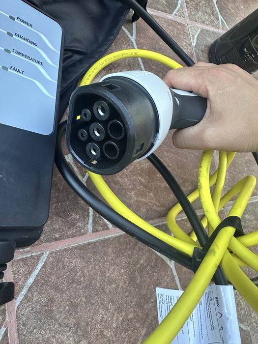 Statie incarcare auto