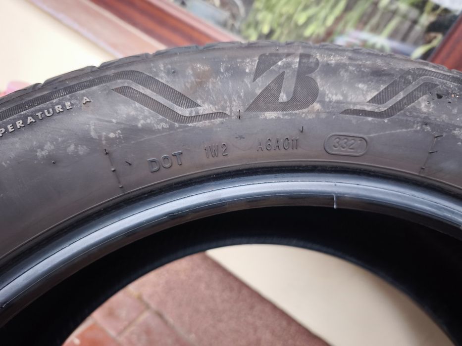 3 anvelope Bridgestone 245/50 R19 – stare bună