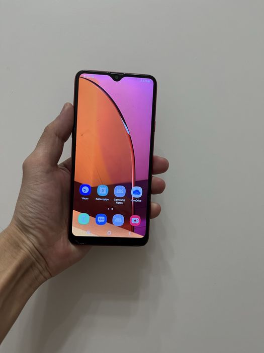 Самсунг А20s////////