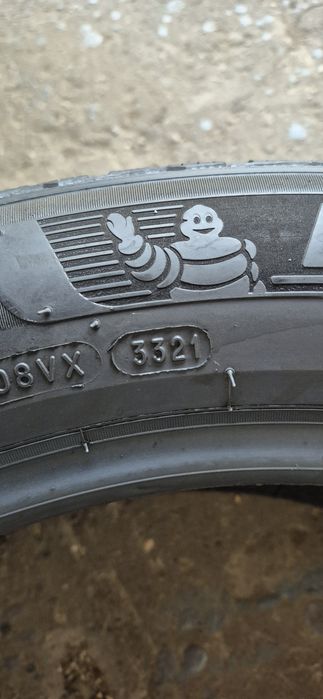 4 anvelope iarna Michelin 235/50/20,dot 2021.Pretul este pe bucata.