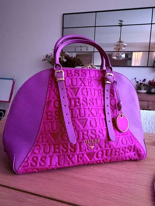 Чанта Guess НОВА