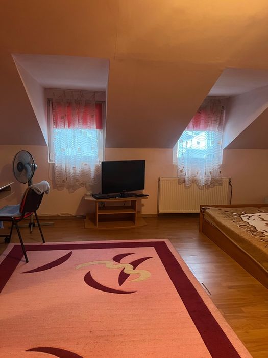 Vând casă Hunedoara