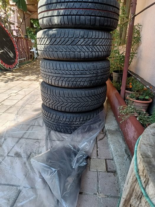 Vind roti Iarna 195 x60x15 , Opel .5 gauri si rezerva nouă.