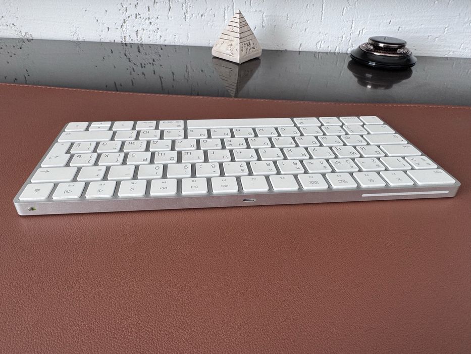 Apple Keyboard заряжаемая в идеале